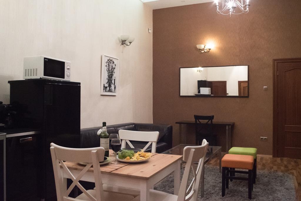 Inviting Flat In The Heart Of Town Apartment Budapest Bagian luar foto
